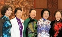 Renforcement de la coopération entre les femmes parlementaires vietnamiennes et laotiennes